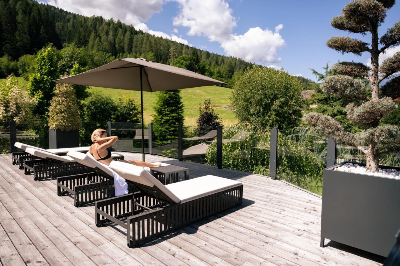 Tevini Dolomites Charming Hotel Commezzadura Exterior foto