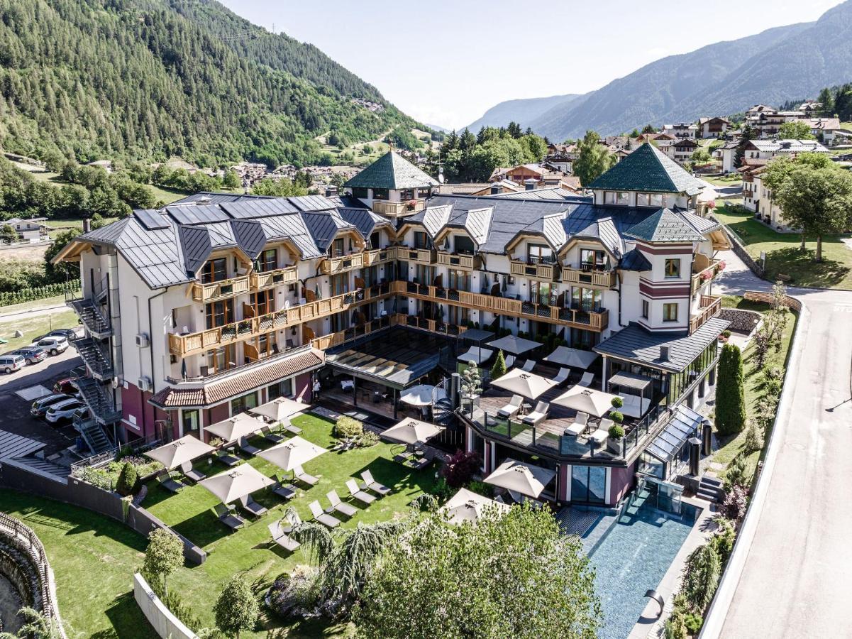 Tevini Dolomites Charming Hotel Commezzadura Exterior foto